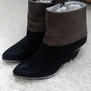 Mark booties